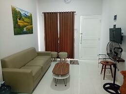 Omah Bondi Family Homestay by FH Stay