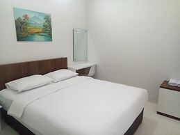 Omah Bondi Family Homestay by FH Stay