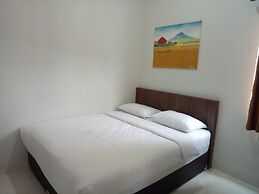 Omah Bondi Family Homestay by FH Stay