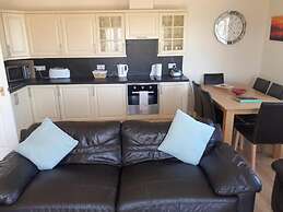 Elmbank House Apartment With Island Views