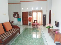 Pesona Mentari Homestay by FH Stay