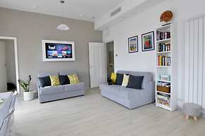 Lovely 3-bed House in Sorrento for Families