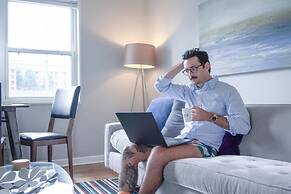 B1bk Professional Condo w Wi-fi Perfect for Business Travelers