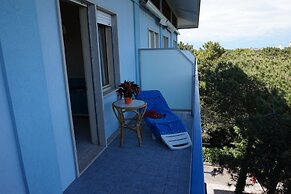 Great Apartment With Lift and Terrace - Beahost