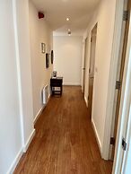 Cosy, Bright and Central Flat for Work and Holiday