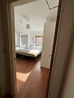 Cosy, Bright and Central Flat for Work and Holiday