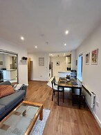 Cosy, Bright and Central Flat for Work and Holiday