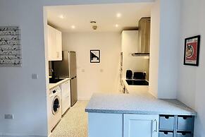 Cosy, Bright and Central Flat for Work and Holiday