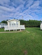 Remarkable 3-bed Lodge in Newport Isle of Wight