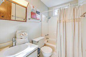 Stunning Franklin Cabin w/ Deck & Mountain Views