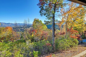 Stunning Franklin Cabin w/ Deck & Mountain Views