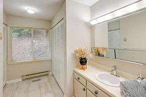 Stunning Franklin Cabin w/ Deck & Mountain Views