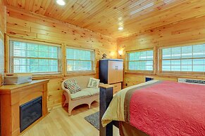 Rapid City Cottage w/ Patio Near Beach Access!