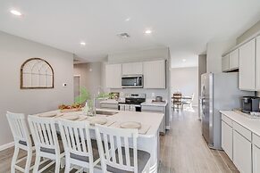 Maricopa Home w/ Yard - 1 Mi to Harrahs Casino!