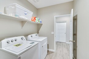 Maricopa Home w/ Yard - 1 Mi to Harrahs Casino!