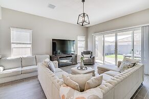 Maricopa Home w/ Yard - 1 Mi to Harrahs Casino!