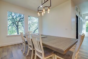 Modern Kingsland Home w/ River Access & Kayaks!