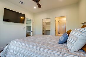 Modern Kingsland Home w/ River Access & Kayaks!