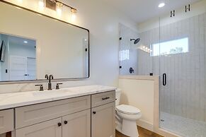 Modern Kingsland Home w/ River Access & Kayaks!