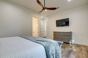 Modern Kingsland Home w/ River Access & Kayaks!