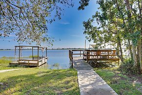 Stylish Waterfront Lake Wales Home Rental w/ Dock!