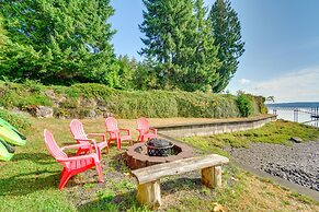 Waterfront Allyn Retreat w/ Guest House & Beach!