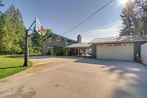 Waterfront Allyn Retreat w/ Guest House & Beach!