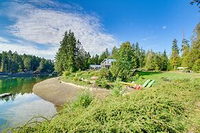 Waterfront Allyn Retreat w/ Guest House & Beach!