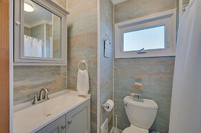 Cozy Hampton Vacation Rental, Walk to Beach!