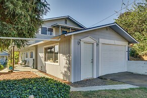 Chic Columbia City Vacation Rental w/ Kayaks!