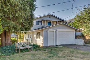 Chic Columbia City Vacation Rental w/ Kayaks!