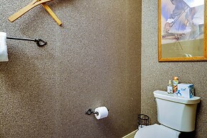 Park City Vacation Rental w/ Hot Tub & Fire Pit!