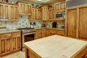 Park City Vacation Rental w/ Hot Tub & Fire Pit!