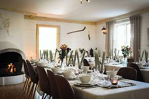 Idrottsgården lakeside accommodation and events