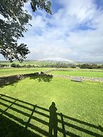 Charming 2 Bed Cottage in Nidderdale Near Harrogat