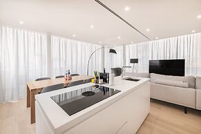 Bay View Penthouse by Olala Home