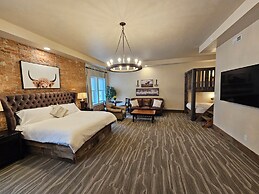 Eaglescape Suites and Event Center