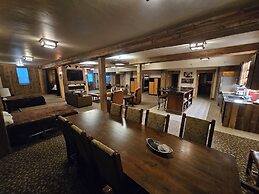 Eaglescape Suites and Event Center