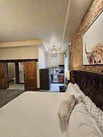 Eaglescape Suites and Event Center