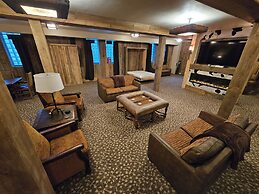 Eaglescape Suites and Event Center