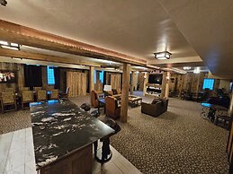 Eaglescape Suites and Event Center