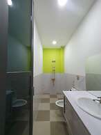 HERO HOSTEL & BILLIARDS