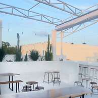 HERO HOSTEL & BILLIARDS