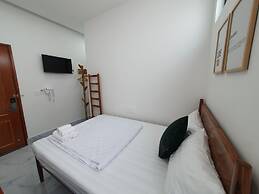 HERO HOSTEL & BILLIARDS