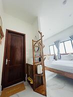 HERO HOSTEL & BILLIARDS