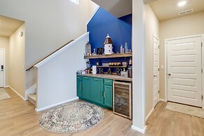 Furnished Patio & Fire Pit: Bremerton Home!