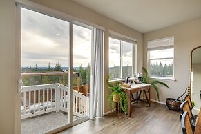 Furnished Patio & Fire Pit: Bremerton Home!