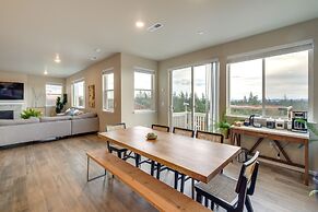 Furnished Patio & Fire Pit: Bremerton Home!