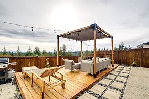 Furnished Patio & Fire Pit: Bremerton Home!
