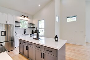 Pet-friendly Houston Home ~ 3 Mi to Downtown!